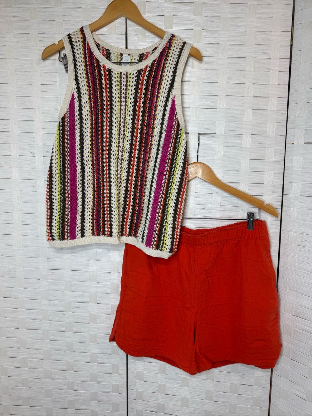 Old Navy Summer Striped Crochet Tank and Gauze Like Short Set Size Large